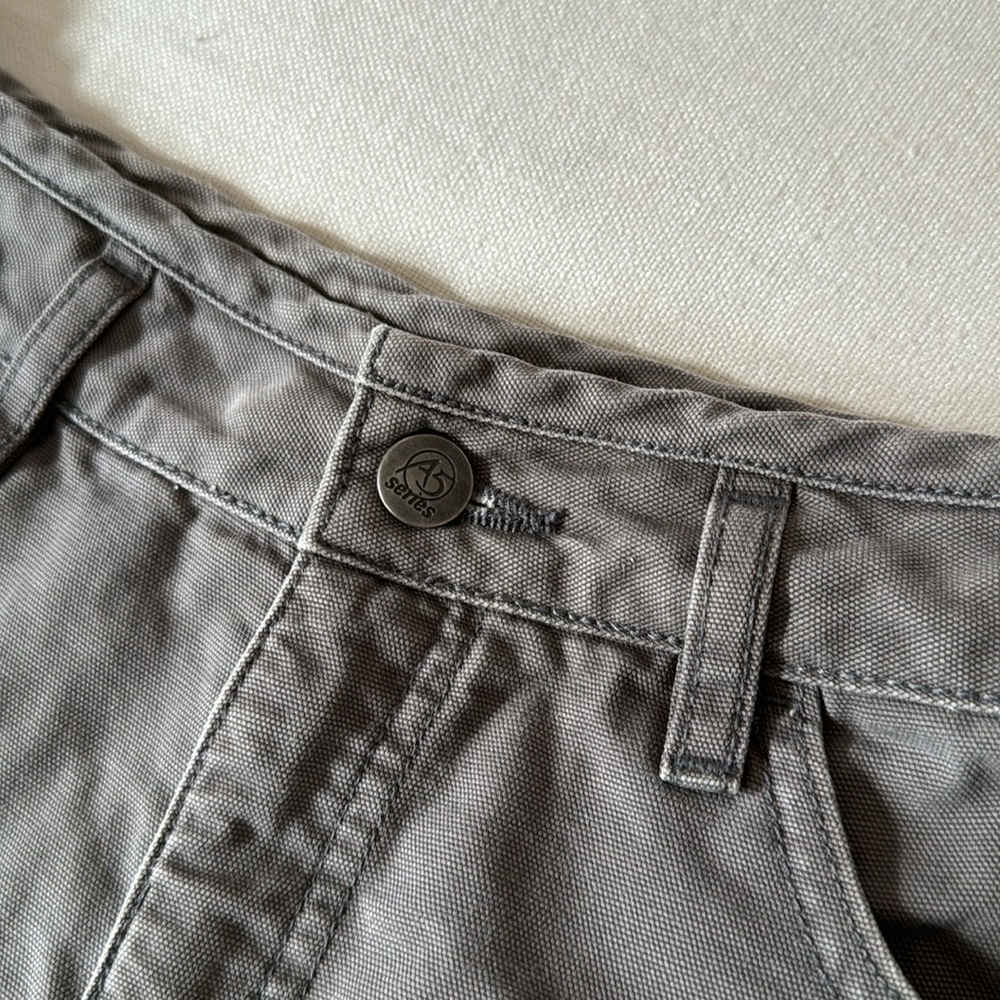 The North Face A5 Gray Canvas Hiking/Climbing Shorts Size 10 Medium/Large